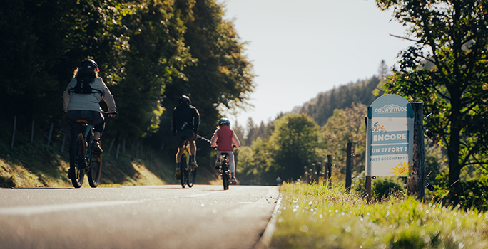 Col’Attitude - Treize ascensions mythiques dans le massif des Vosges ...